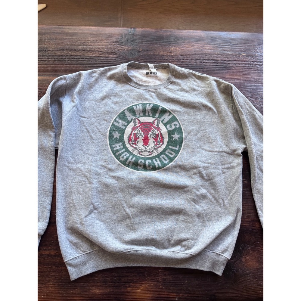 Unisex Netflix Stranger Things Hawkins High School Tigers Sweatshirt Gray XL